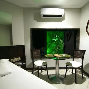 Love hôtel Toulouse (adults Only), Natal
